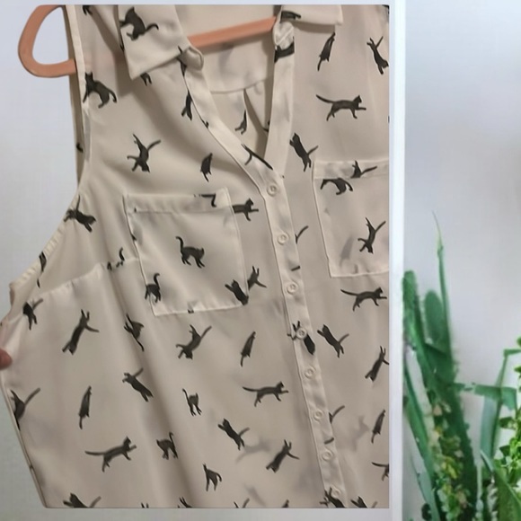 Torrid Harper kitty top - Picture 4 of 4